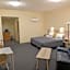 Mayfair Plaza Motel and Apartments