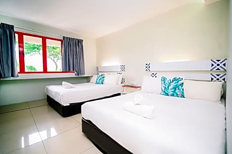 Deluxe Family Room with Window