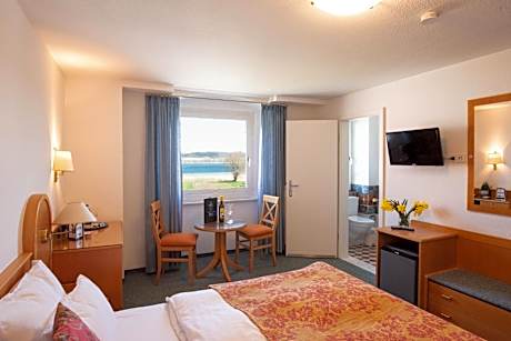 Double Room with Lake View