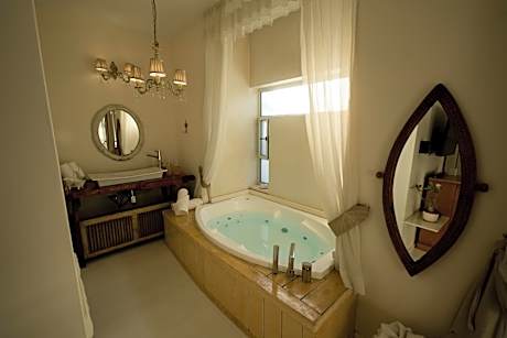 King Room with Mountain View