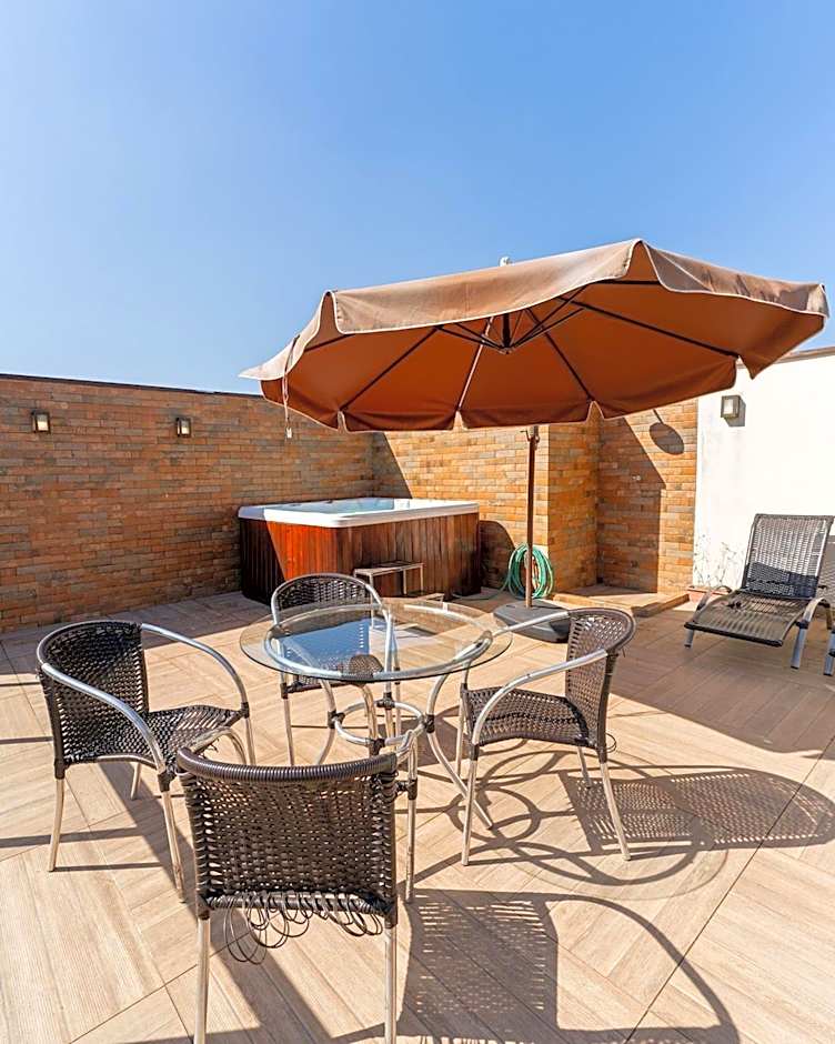 Duplex with Jacuzzi in Riviera