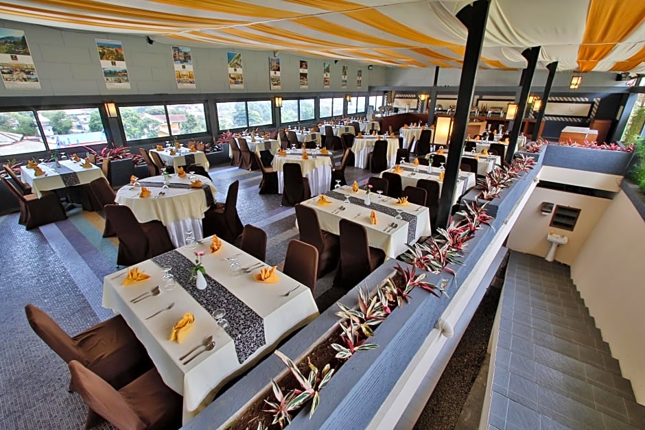 The Jayakarta Cisarua inn and villas