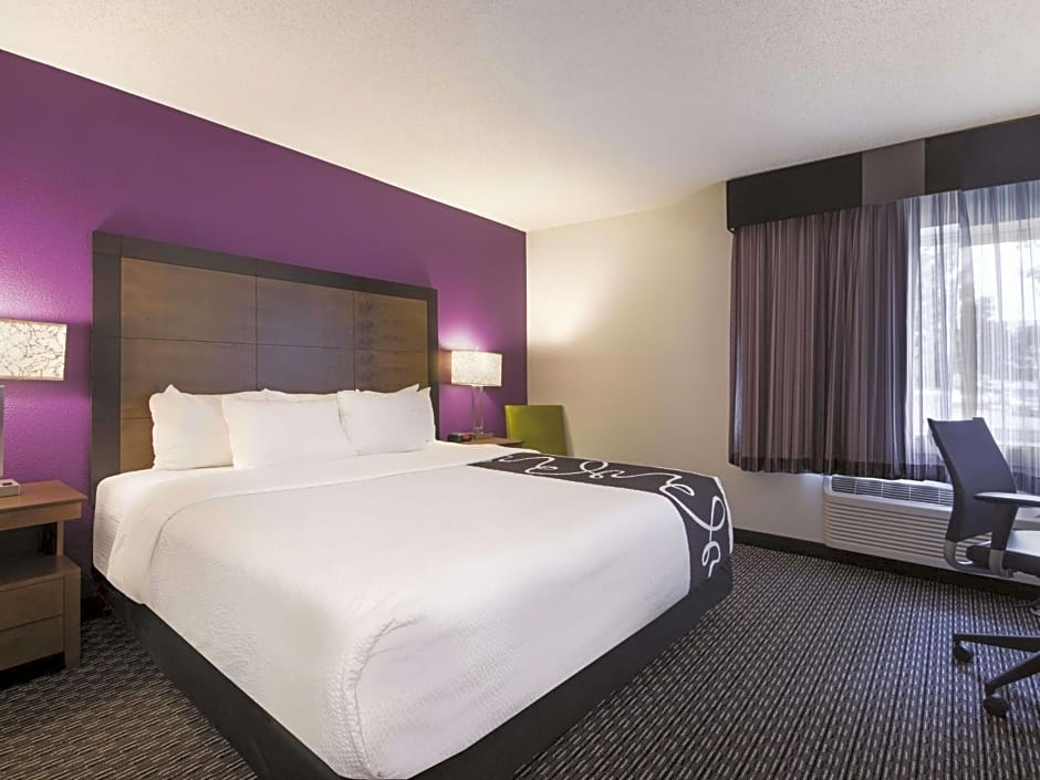 La Quinta by Wyndham Hartford Bradley Airport