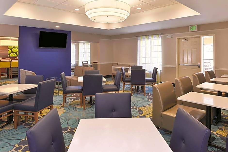 La Quinta Inn & Suites by Wyndham Ruidoso Downs