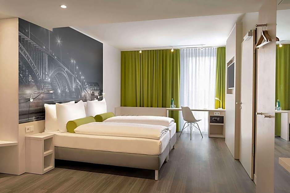 Super 8 by Wyndham Mainz Zollhafen