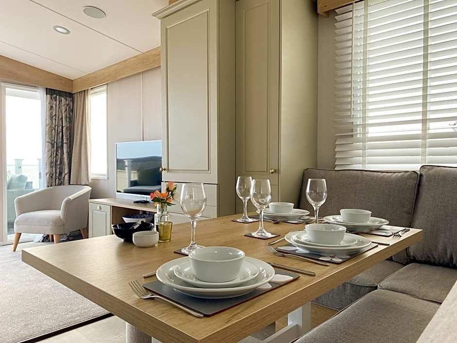 Swift Mosselle Pitch 24 Creek Caravan Park dog friendly