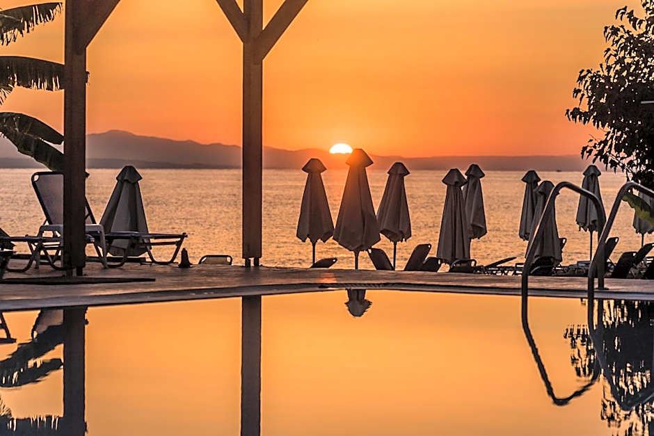 Belussi Beach Hotel & Suites