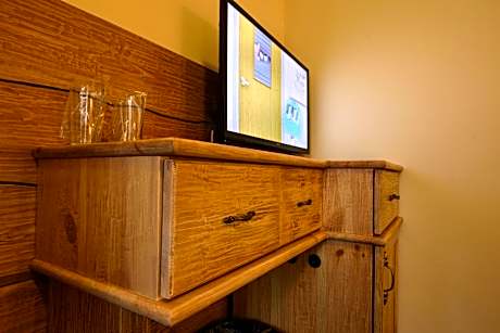 Two-Bedroom Suite (4 Adults) - Free SPA Access