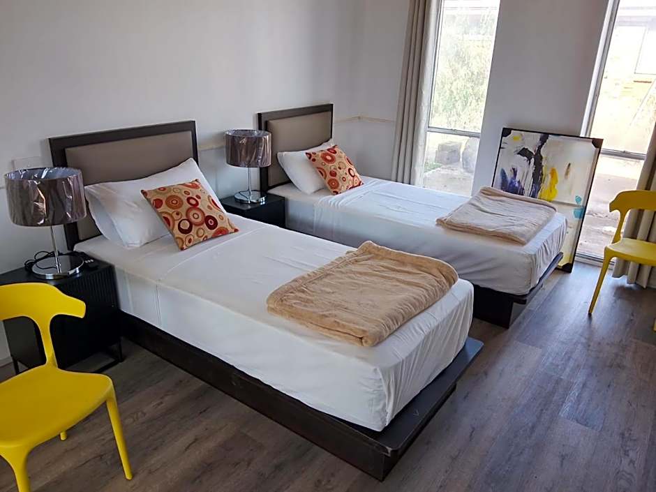 OUYEN MOTEL
