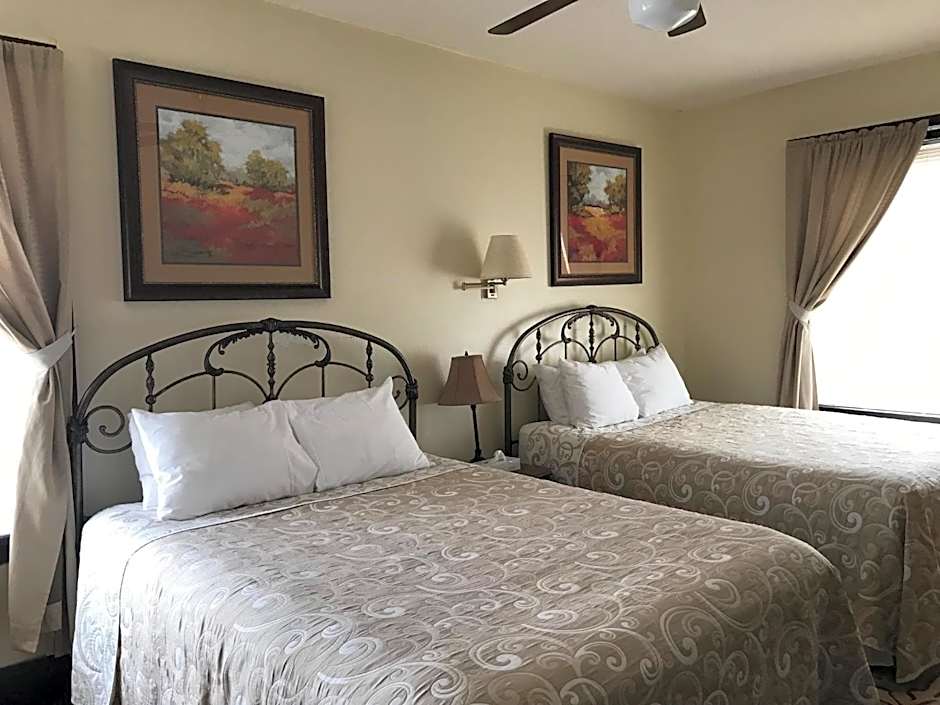 Riverside Hot Springs Inn & Spa - Adults Only