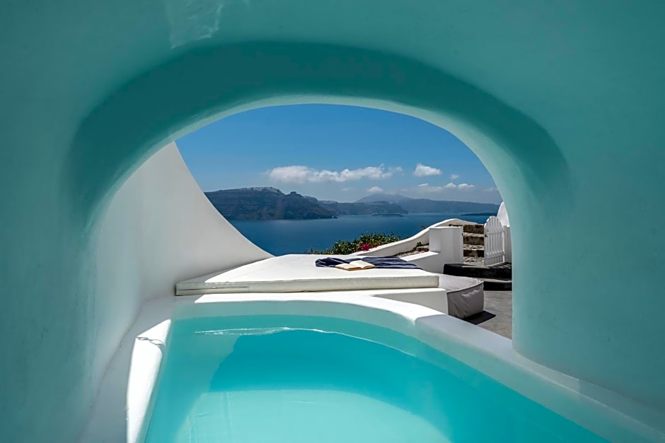 Chelidonia Luxury Suites