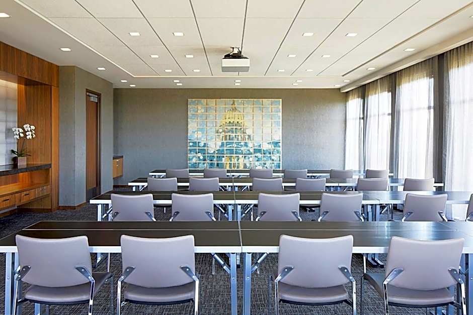 AC Hotel by Marriott Madison Downtown