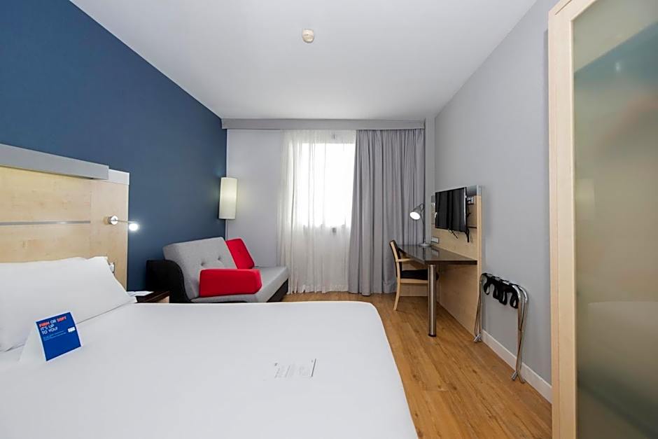 Holiday Inn Express Barcelona City 22@ By IHG