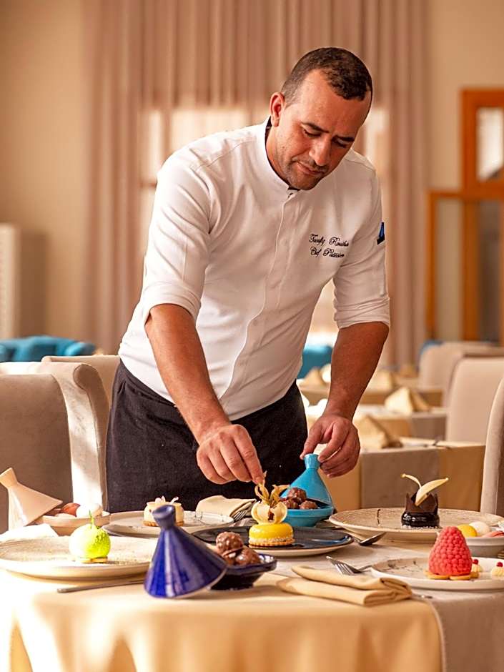 GRAND MOGADOR MENARA