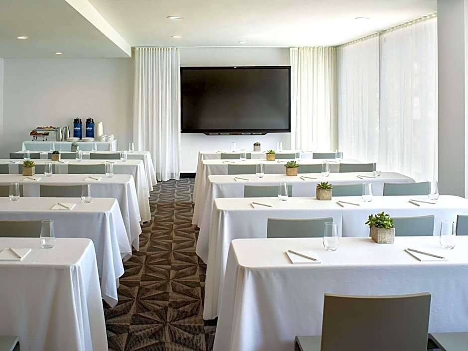 Mondrian Los Angeles