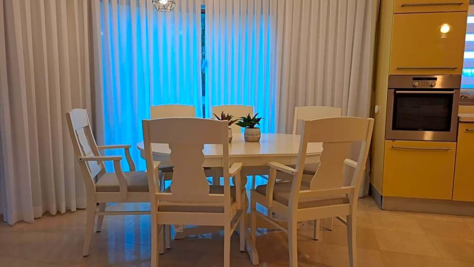 אבני החושן- Avnei Hoshen