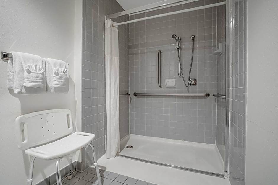 Super 8 by Wyndham Tomah Wisconsin