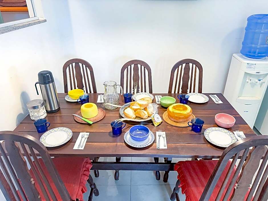 Casarão e piscina localização excelente | ROSF91