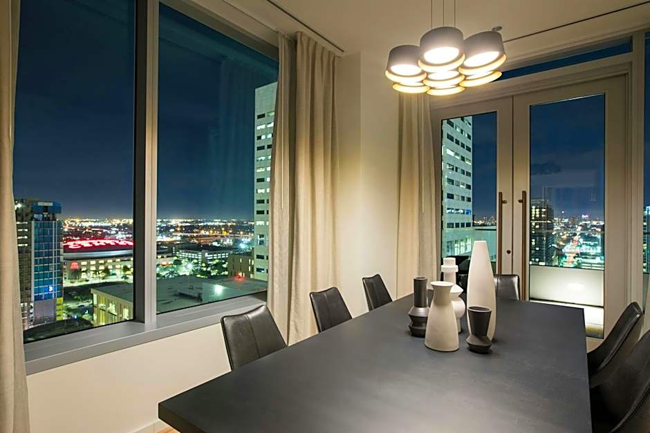 The Laura Hotel, Houston Downtown, Autograph Collection