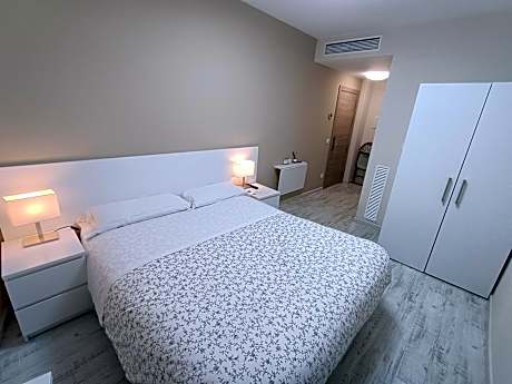 Deluxe Suite with Spa Bath