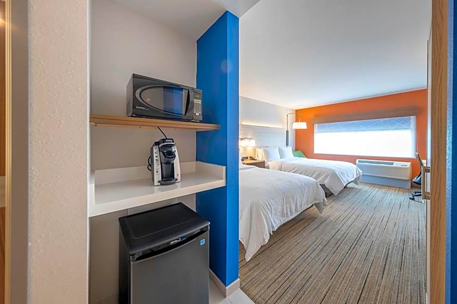 Holiday Inn Express and Suites Staunton By IHG