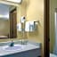 Travelodge by Wyndham Wenatchee