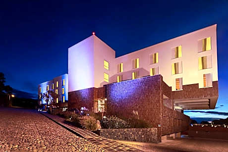 Albor San Miguel de Allende, Tapestry Collection by Hilton