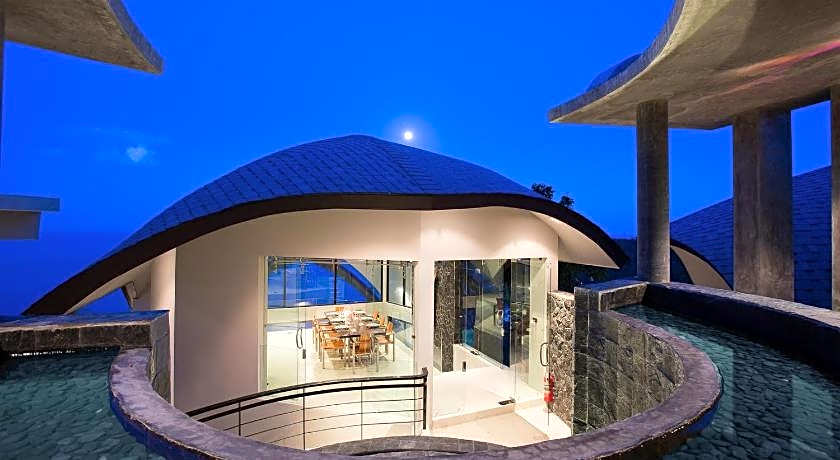Villa Moonshadow