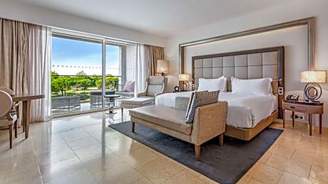 Grand Deluxe Plus King Room