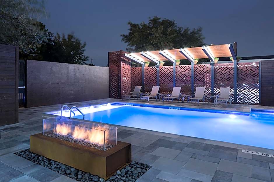 COURTYARD by MARRIOTT HOUSTON HEIGHTS/I-10