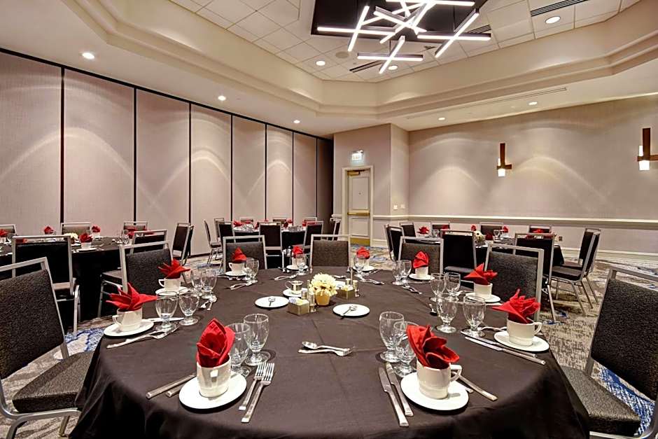 Embassy Suites By Hilton Charleston