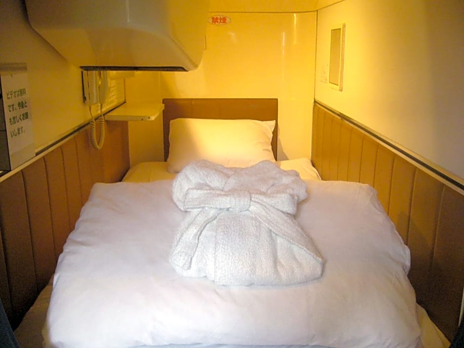 Capsule Inn Shimbashi - Men Only