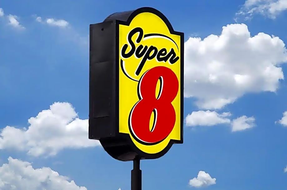 Super 8 by Wyndham Youngstown/Girard