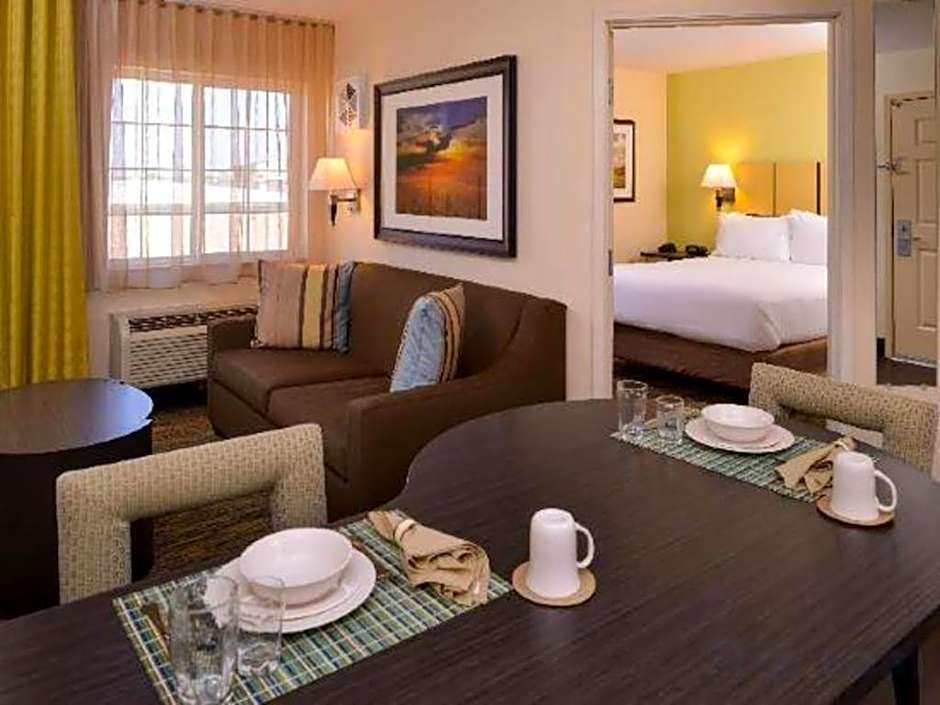 Candlewood Suites Bloomington-Normal By IHG