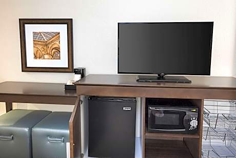 King Room - Hearing Access