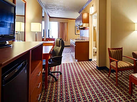 2 Queen Beds Smoke-Free