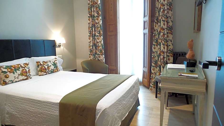 Hotel Moderno Puerta del Sol