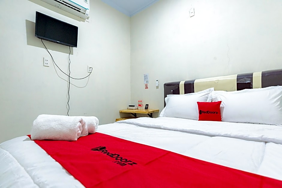 RedDoorz @ Simpang Pemda Medan