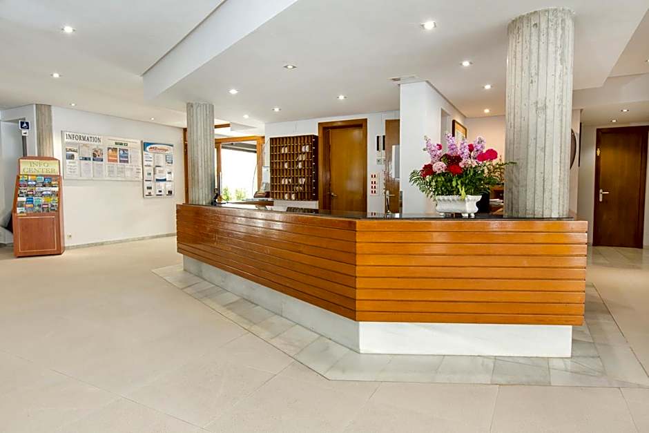 Aparthotel Flora
