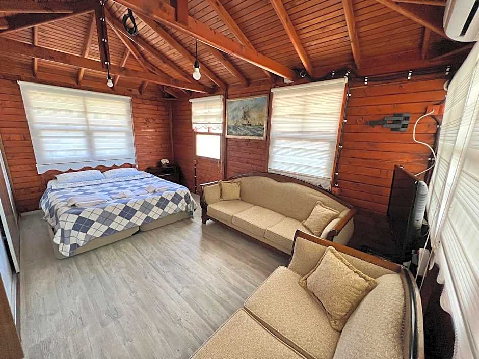 Giritli Rum Meyhanesi & Butik Otel