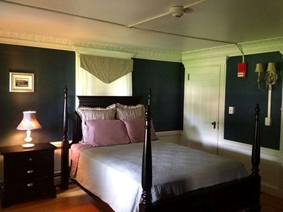 Safford Mills Inn