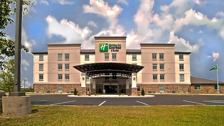 Holiday Inn Express & Suites Evansville North