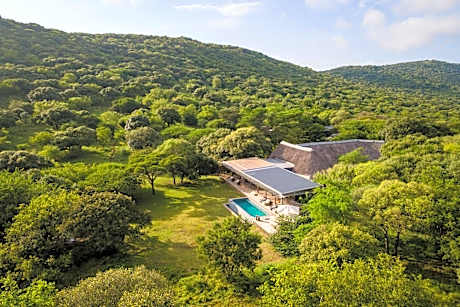 Sungulwane Private Game Lodge