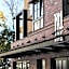 H11 Aparthotel