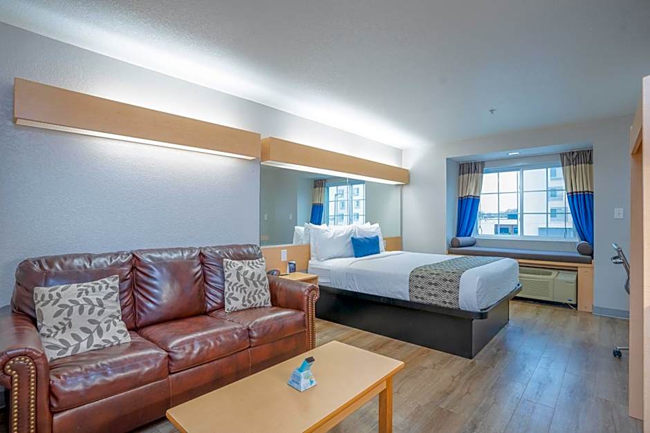 Microtel Inn & Suites By Wyndham Albertville