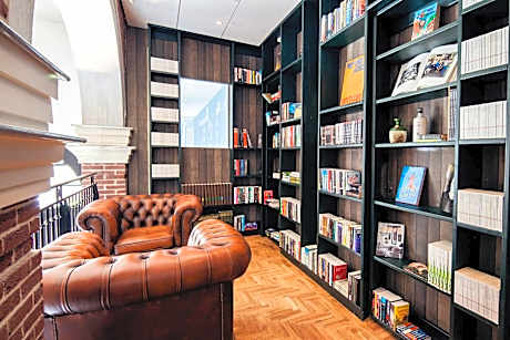 Secret Bookcase XL