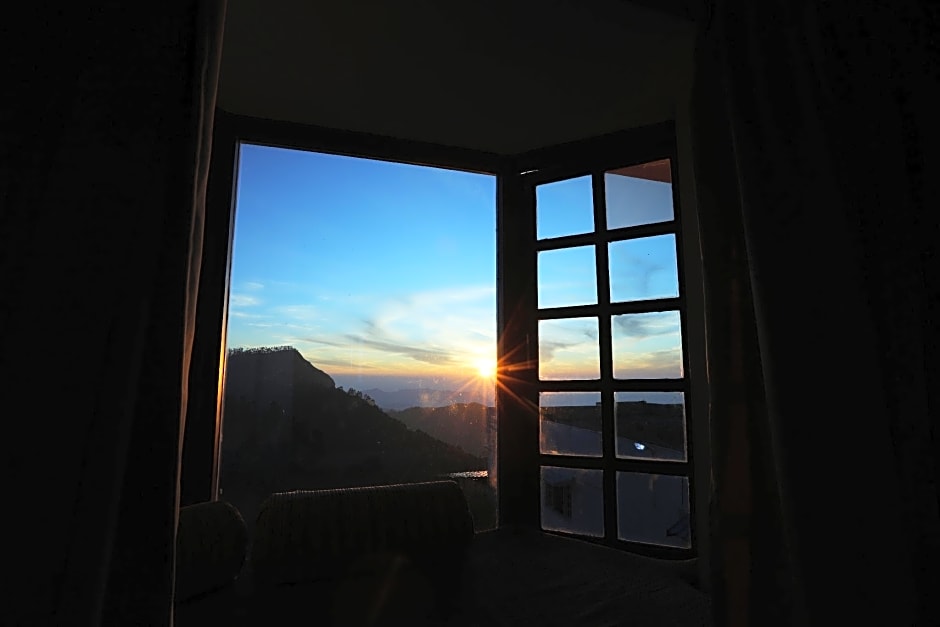 Country Club Valley Vista