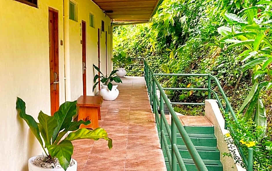 Tabulia Tree Hotel and Villas
