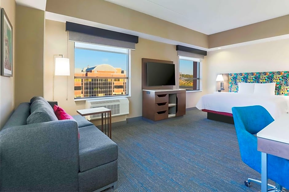 Hampton Inn By Hilton And Suites Pittsburgh-Downtown