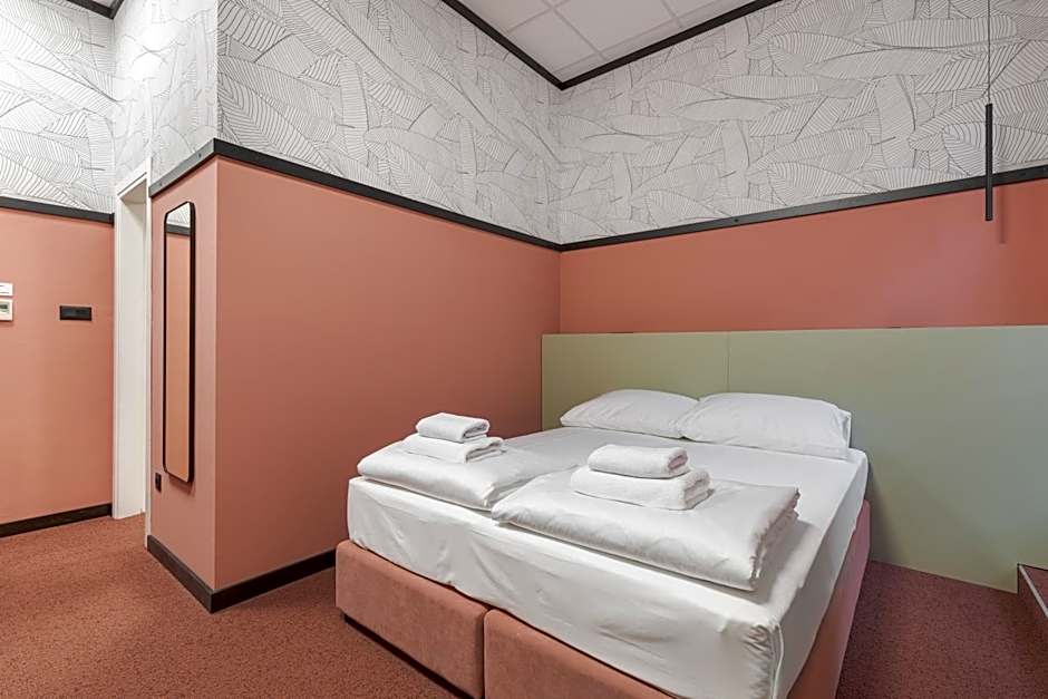 Stay Swanky Bed & Breakfast